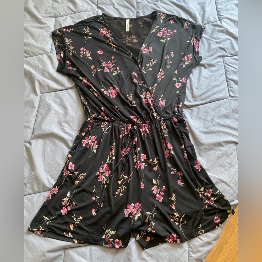 Gilli Floral Black Romper